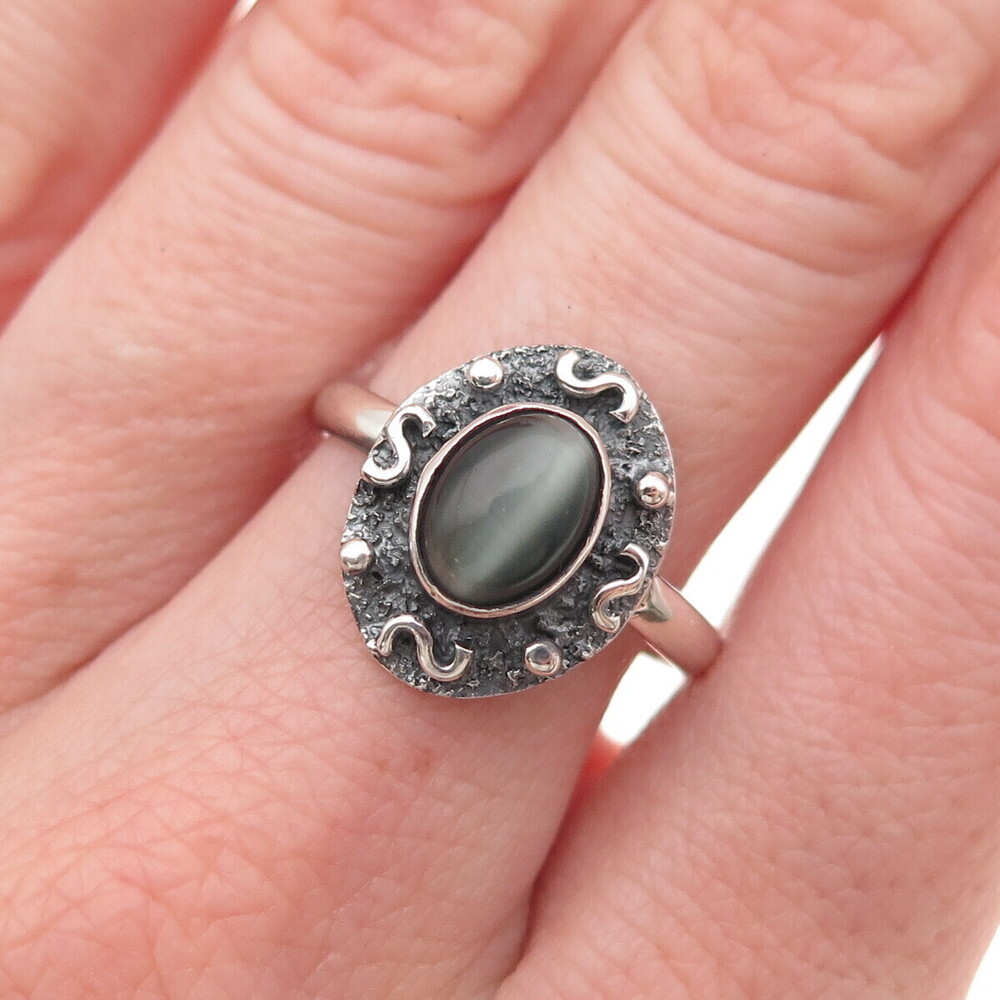925 Sterling Silver Vintage Real Cat's Eye Modernist Oxidized Ring Size 8